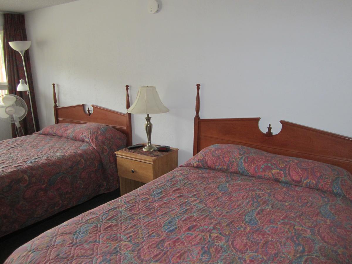 Bonanza Gold Motel Dawson City Buitenkant foto